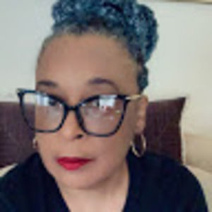 Meet your Posher, Renee